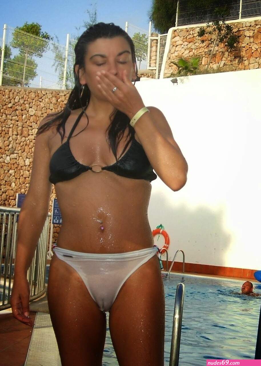 Exposed Pussy Bikini